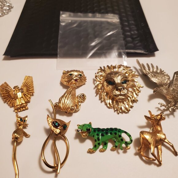 8 Animals Pins or Brooches, items # A -1202- 1209,  wt. 113 grams . - Picture 13 of 13